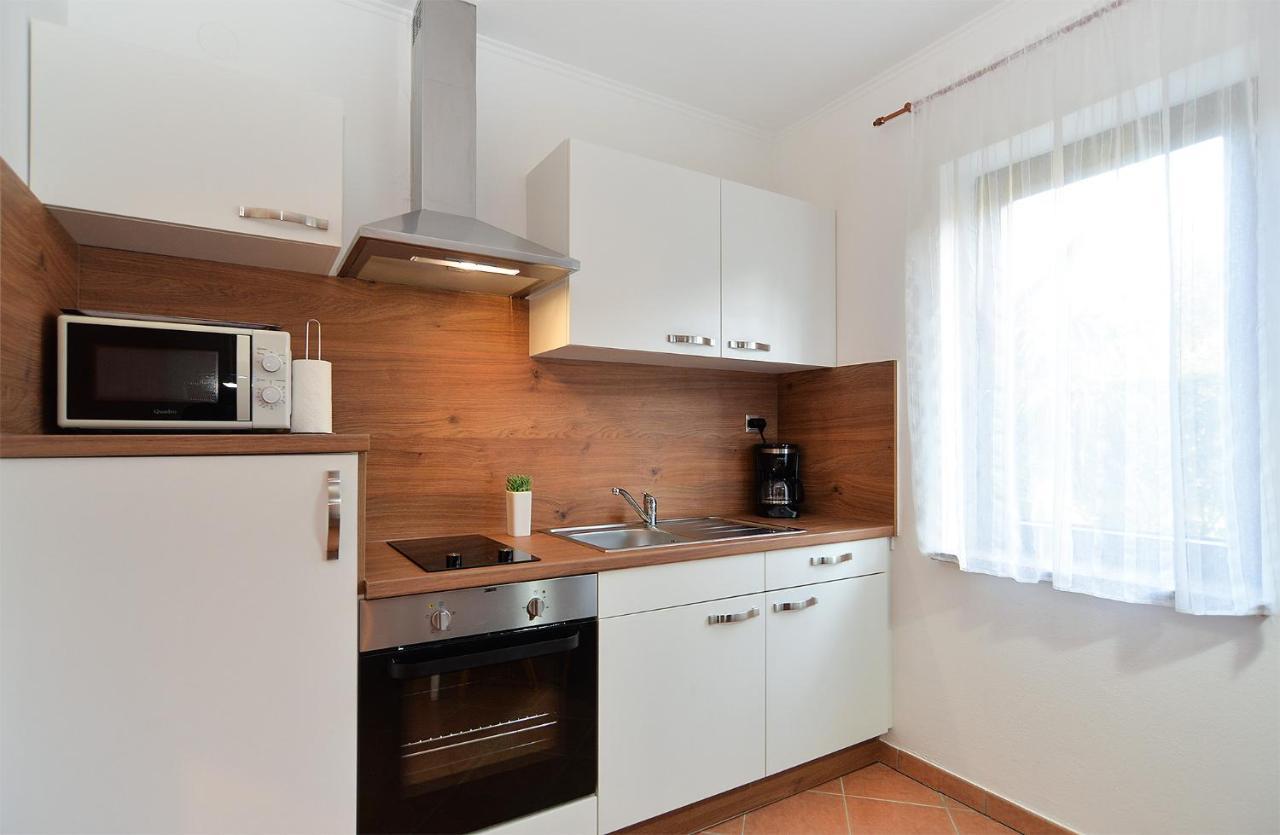 Apartments Marija 1089 Porec Exterior photo