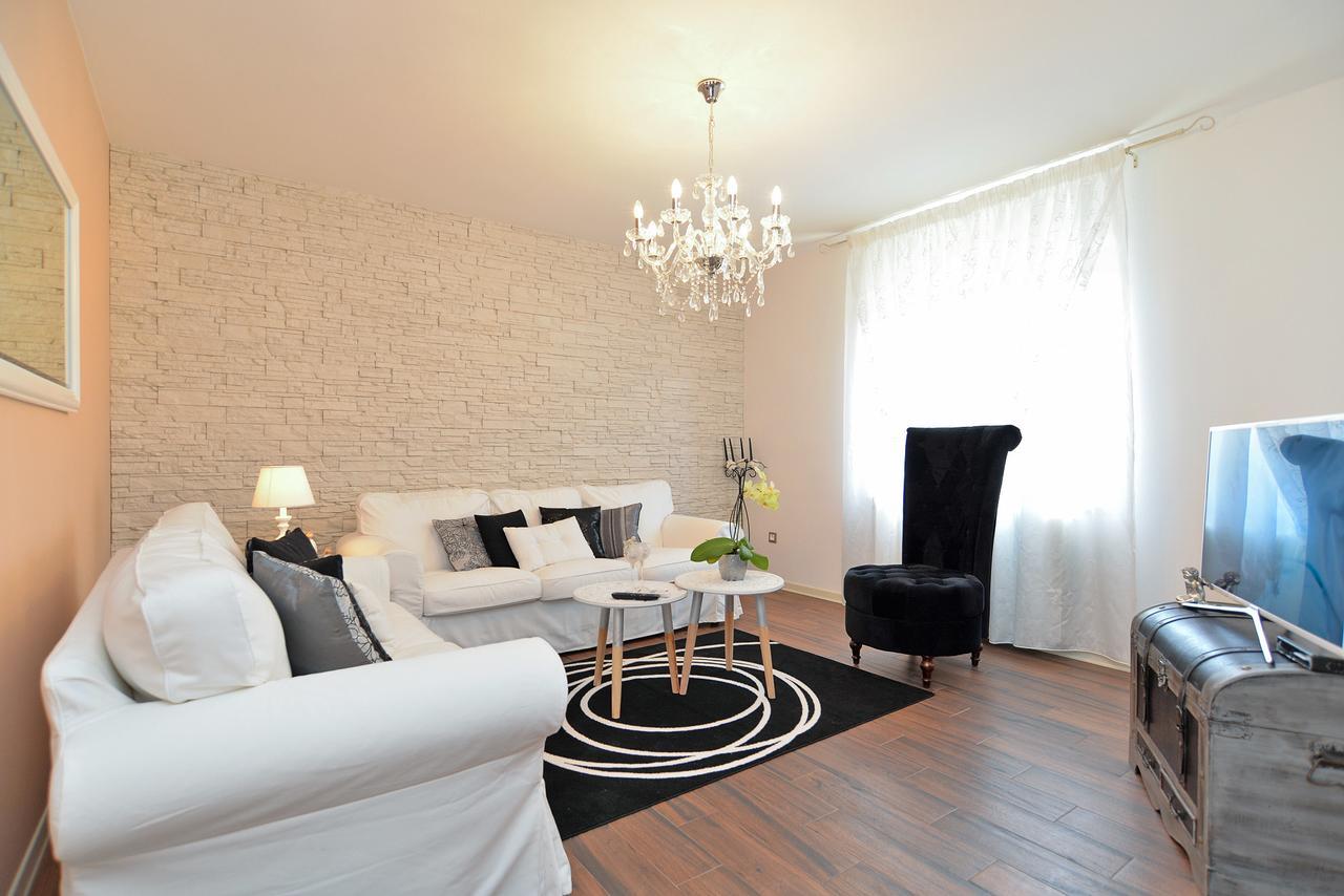 Apartments Marija 1089 Porec Exterior photo